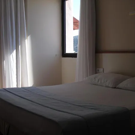 ケルマーン ホテル