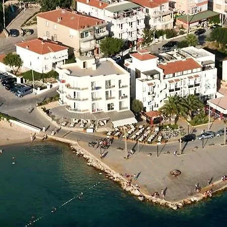 ホテル ケルマーン