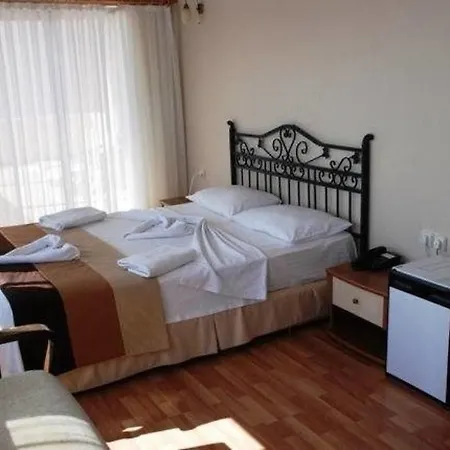 ケルマーン ホテル