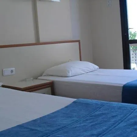 ホテル ケルマーン Çeşme