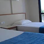 ホテル ケルマーン Çeşme