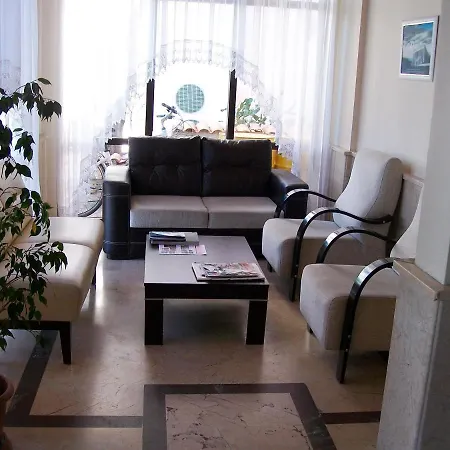 Kerman 4* Çeşme